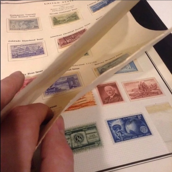 HUGE Rare 1800s to Current US Stamps Collection-Beautifully Displayed In Folder - Picture 1 of 6